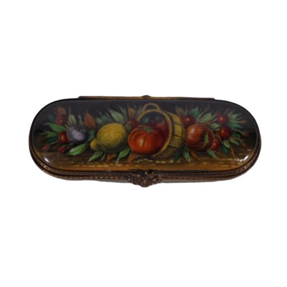 Vintage Limoges Chamart Exclusif Hand-Painted Porcelain Trinket Box–Fruit Basket - Picture 2 of 7